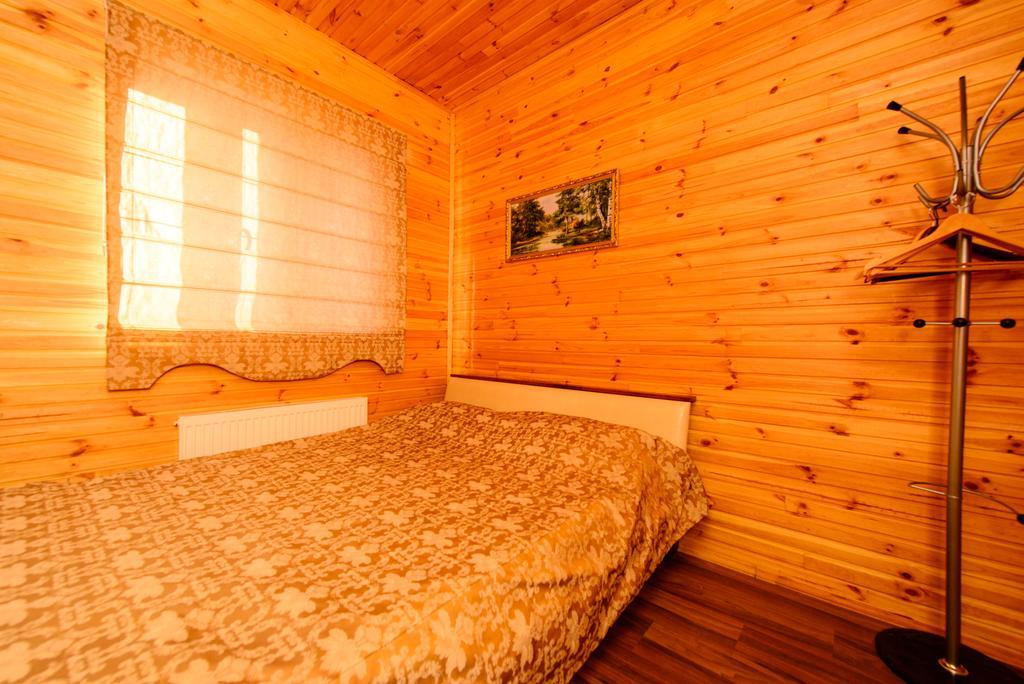 Petrovskyi Brovar Brovary Exterior foto