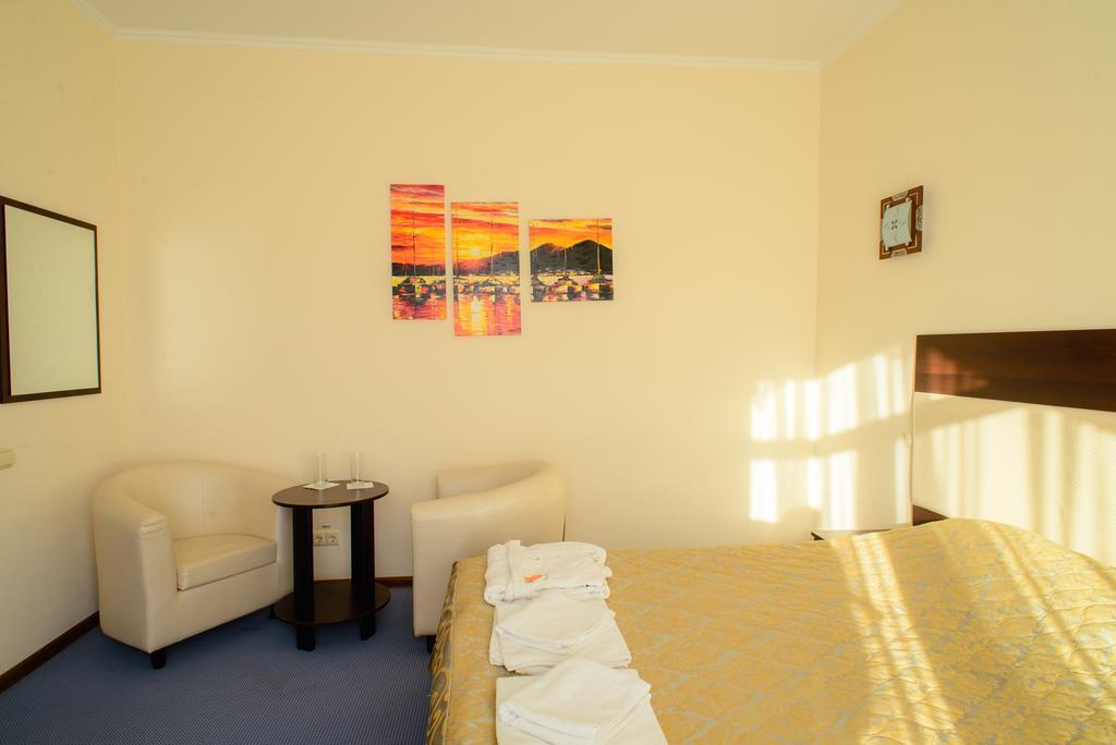 Petrovskyi Brovar Brovary Habitación foto