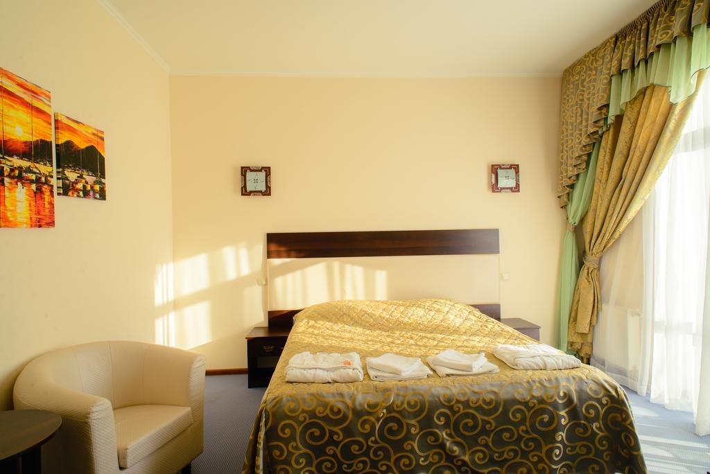 Petrovskyi Brovar Brovary Habitación foto