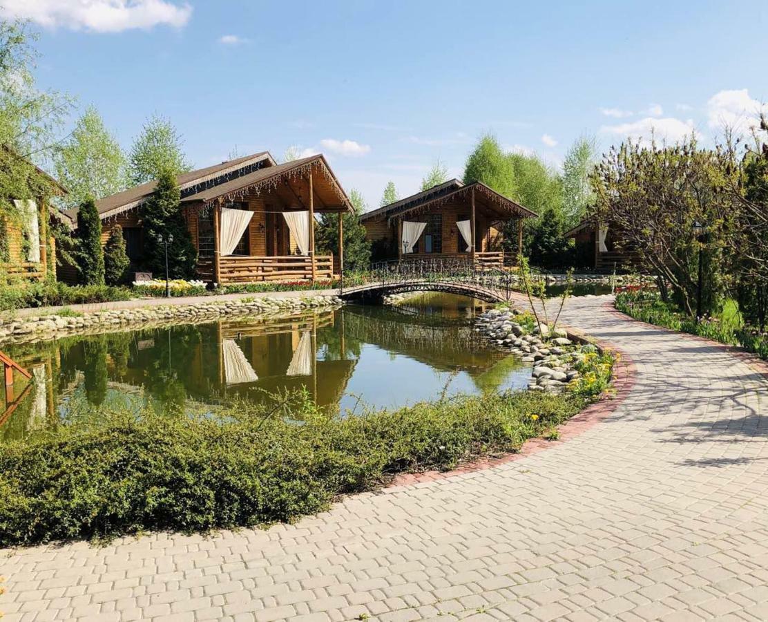 Petrovskyi Brovar Brovary Exterior foto